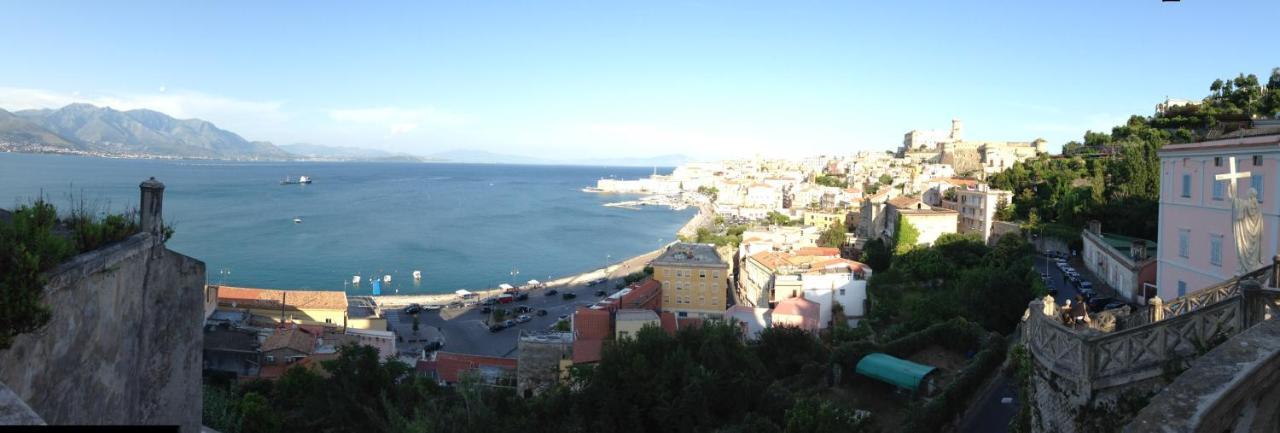 Brezza Di Mare Gaeta B&B ภายนอก รูปภาพ