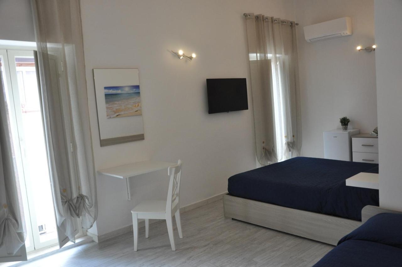 Brezza Di Mare Gaeta B&B ภายนอก รูปภาพ