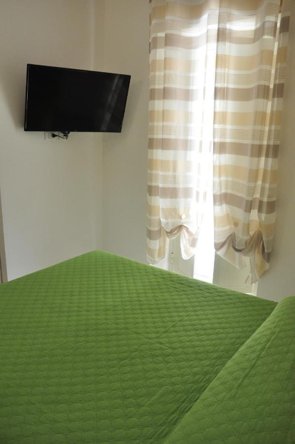 Brezza Di Mare Gaeta B&B ภายนอก รูปภาพ