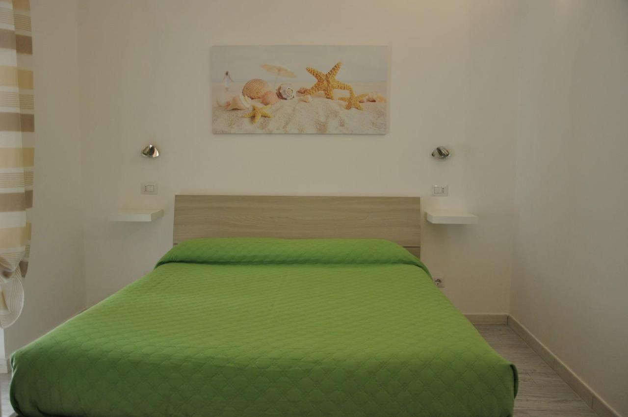 Brezza Di Mare Gaeta B&B ภายนอก รูปภาพ