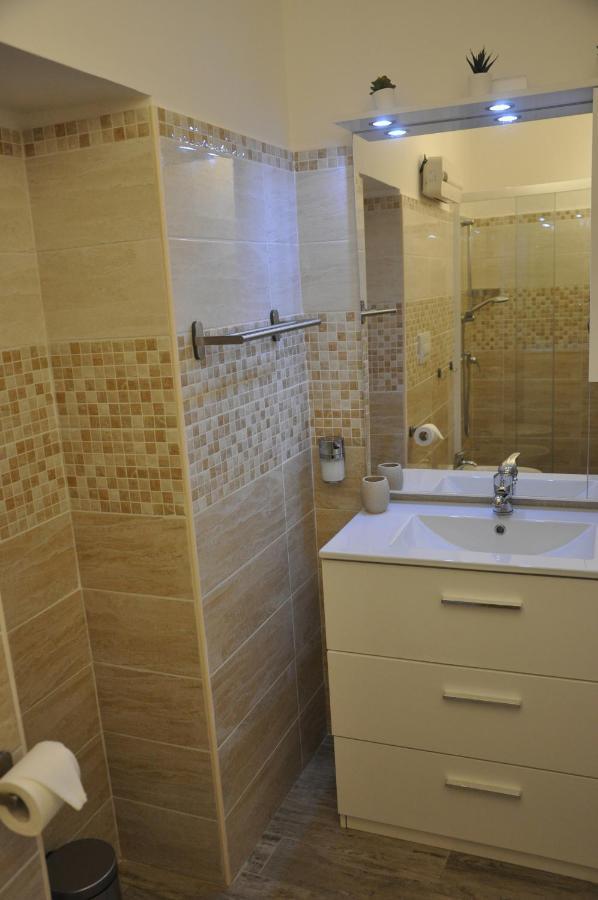 Brezza Di Mare Gaeta B&B ภายนอก รูปภาพ